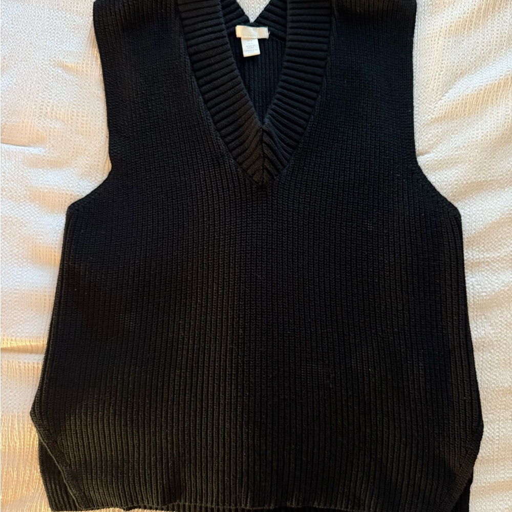 h&m v neck sweater vest